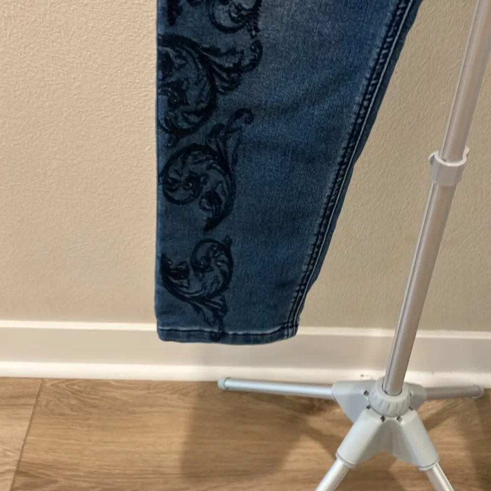 DG2 embroidered jeans straight legs Blue Size undefined - Image 3