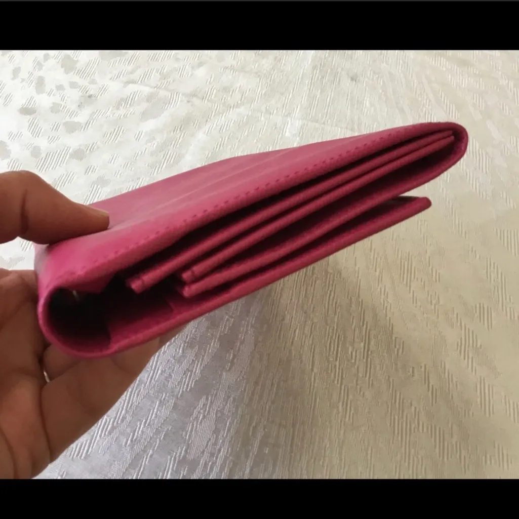 So NICE PRADA SAFFIANO leather wallet 👛🌺 - Image 5