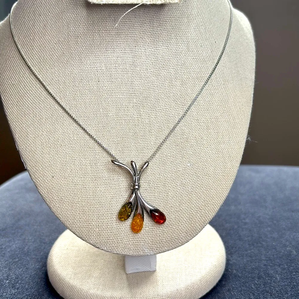 925 Sterling Silver Baltic Amber Floral Pendant Necklace Honey Cognac Green - Image 6