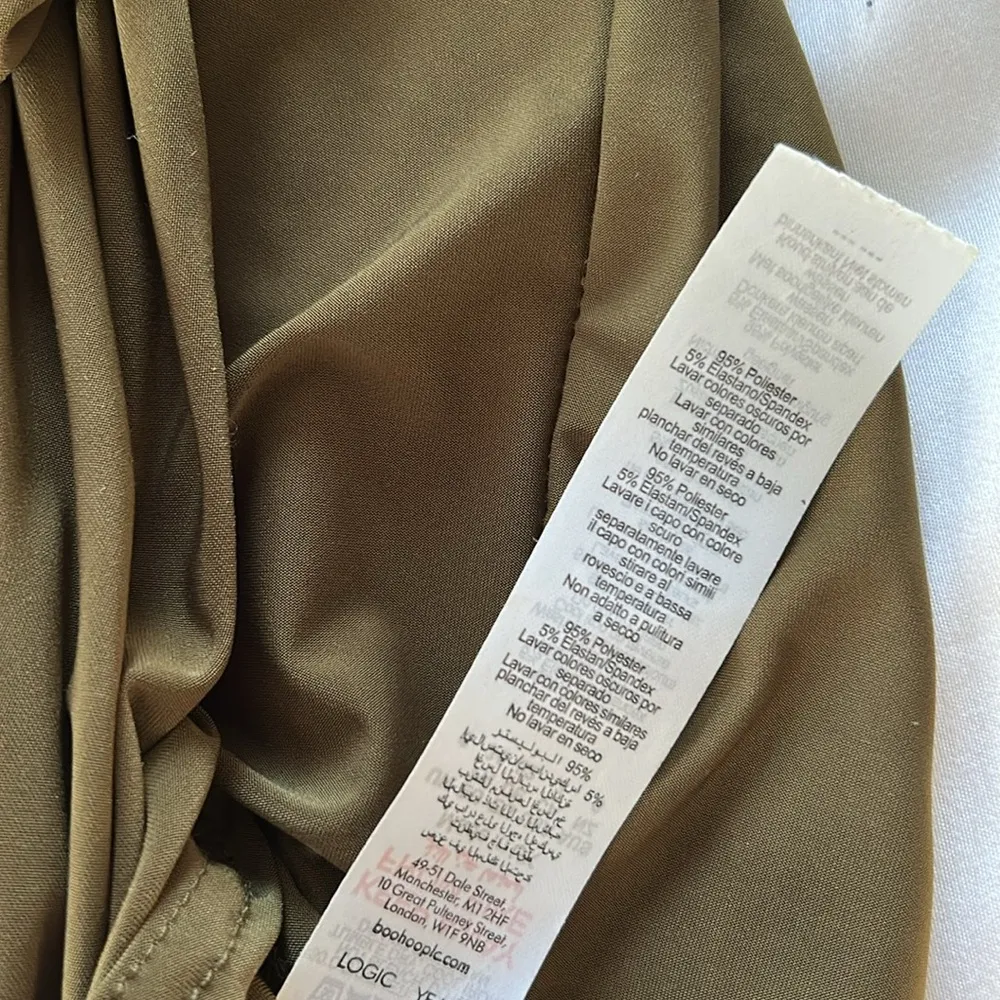 Gorgeous Brand New with Tags Prettylittlething Olive Off the Shoulder Slinky Top - Image 5