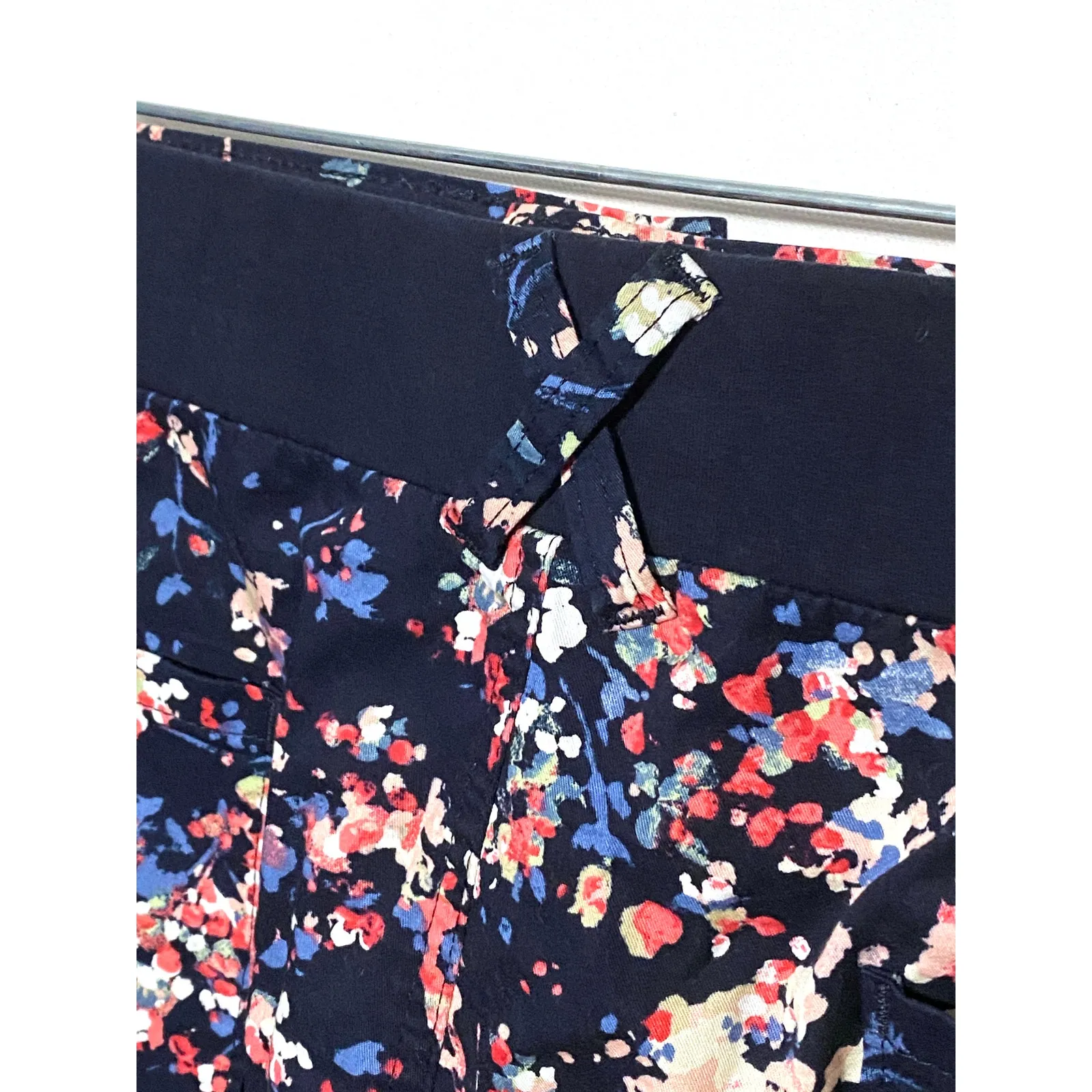 Lee Riders Midrise Shorts Womens 22 Ditsy Floral Dark Romantic Bloomcore Boho - Image 3