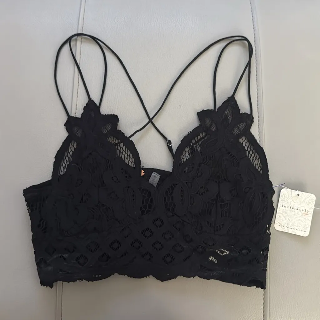 Free People NWT Black Lace All Yours Bralette‎ Wireless Lined Crop Top Sz Small - Image 3