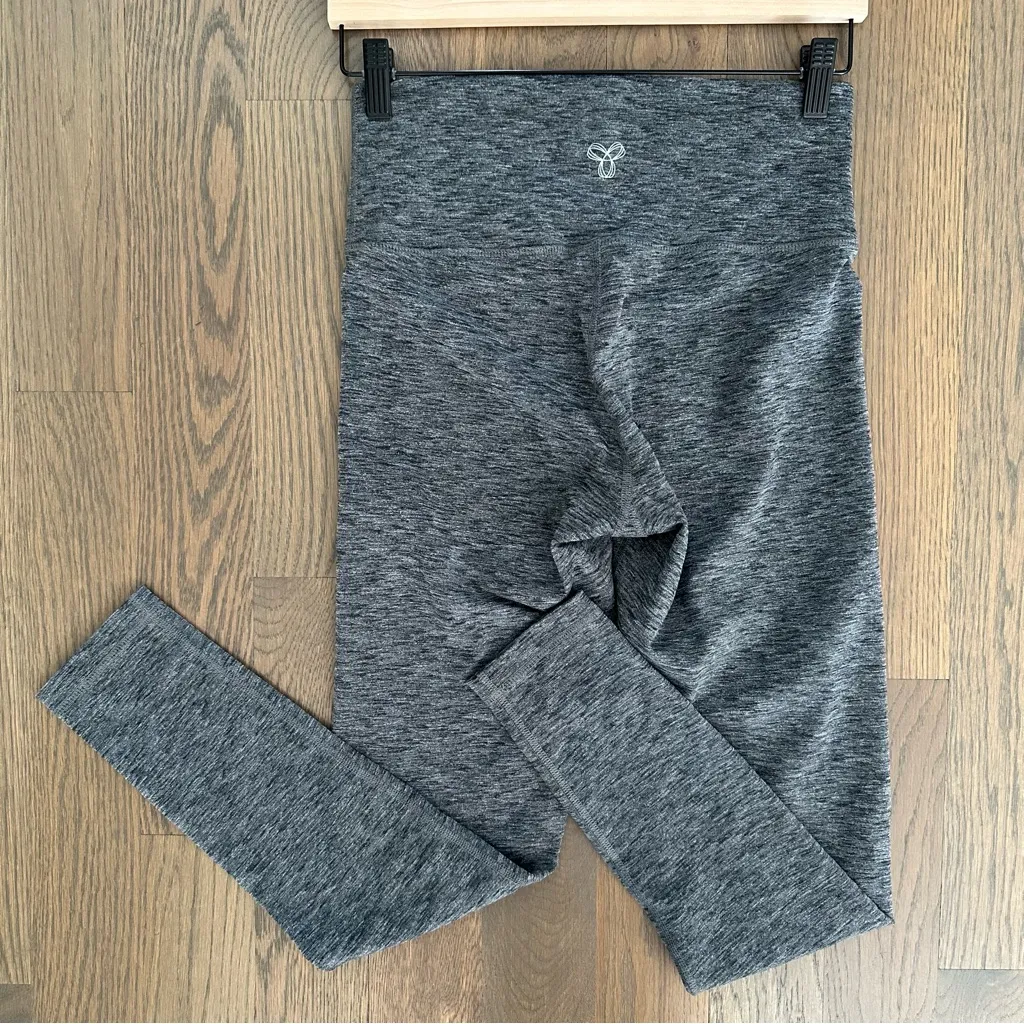 TNA Aritzia Atmosphere High Rise Legging in Heather Stratus Grey Medium - Image 8