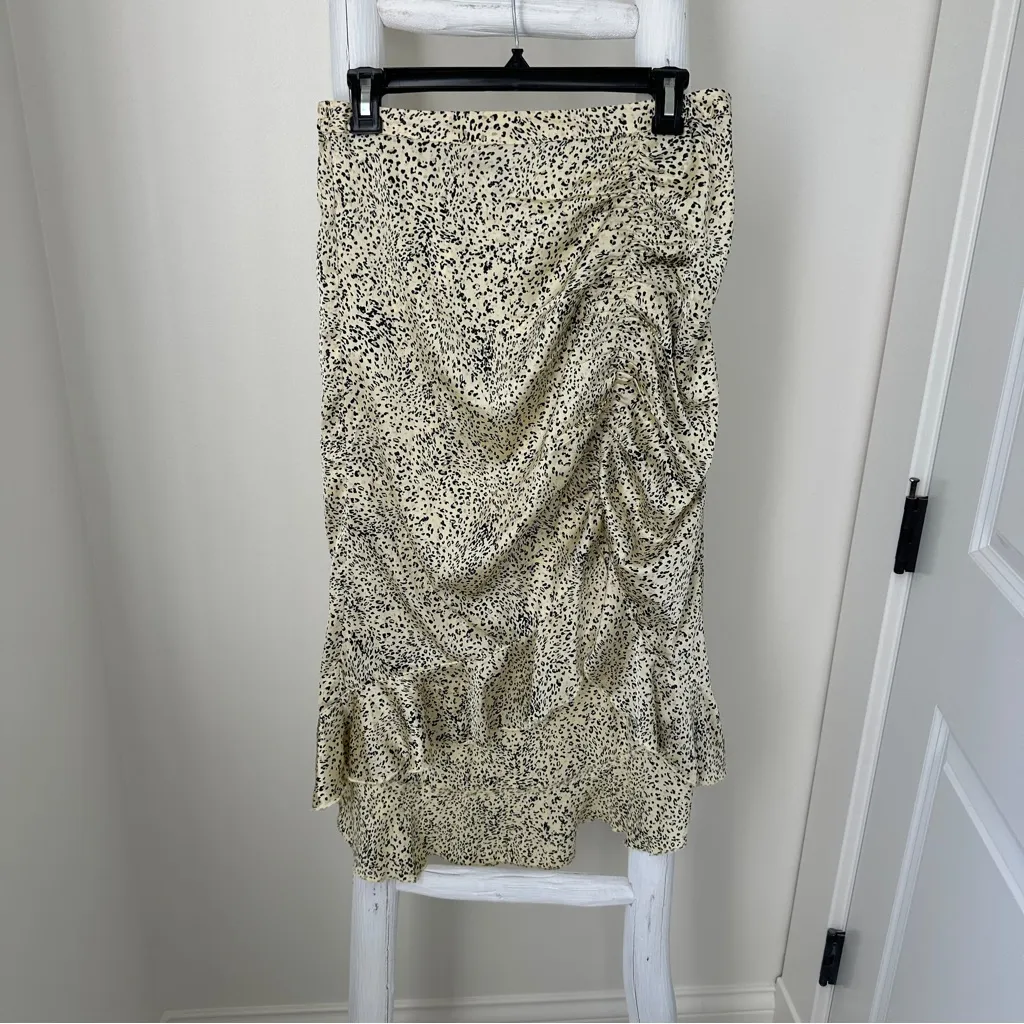 VERO MODA  Ruched Asymmetrical Satin Animal Print Skirt Size Small - Image 2