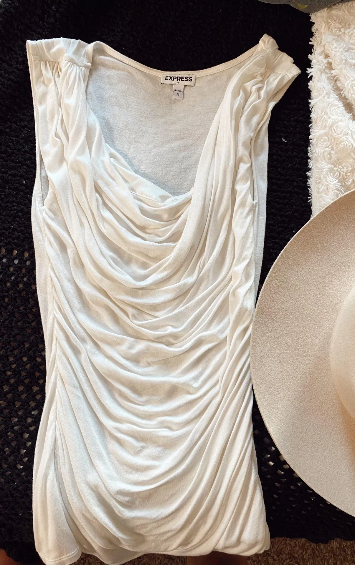 EXPRESS White Scoop Neck Tank Top - Image 3