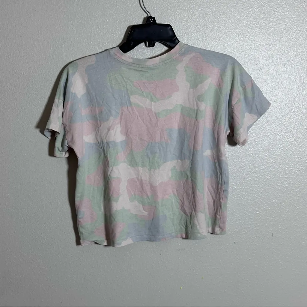 Adidas Women Loose Fit Shirt Tie Dye Cropped Logo Top size M - Image 5
