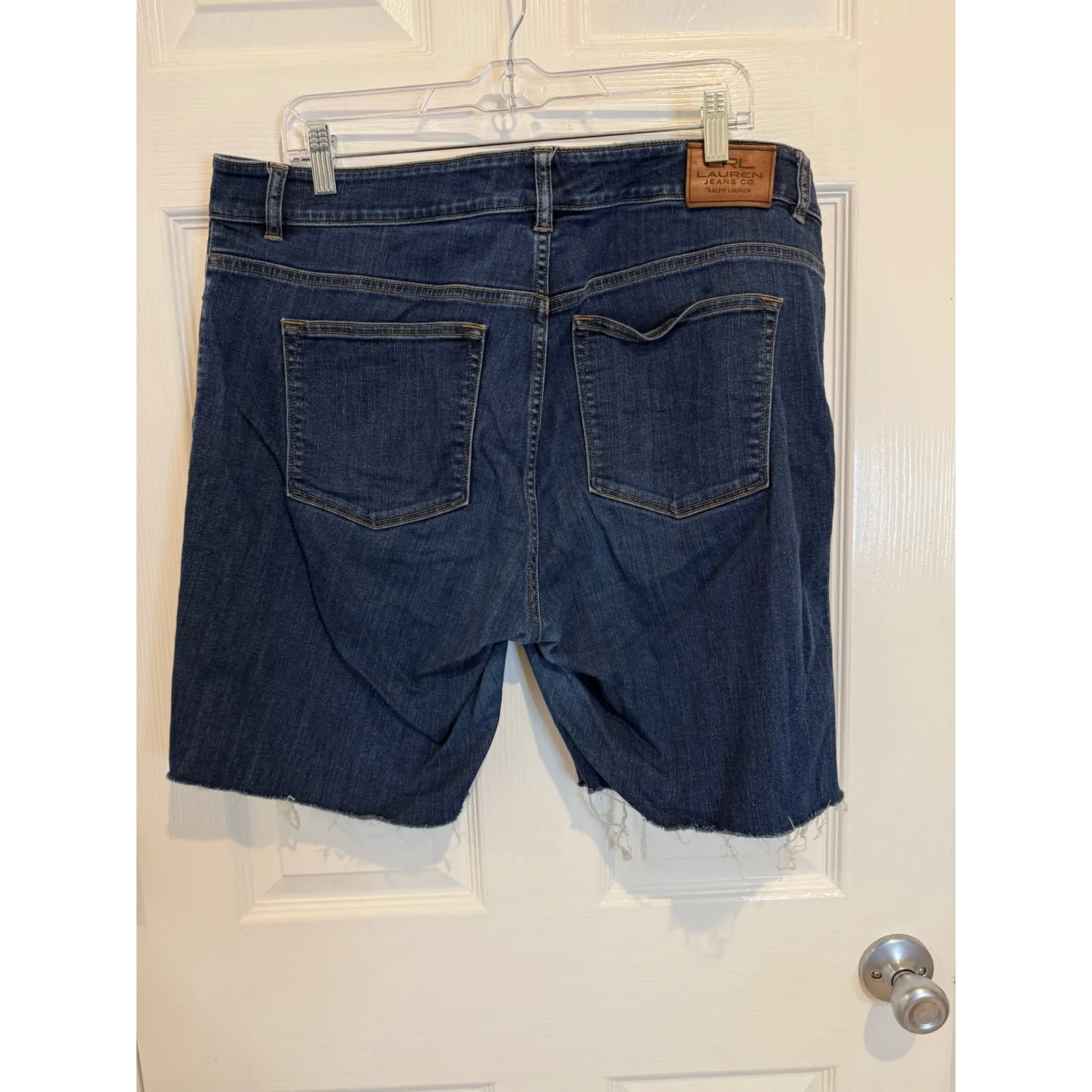 Lauren Jeans‎ Co Denim Jean Shorts Raw Hem Dark Wash Size 16 - Image 4