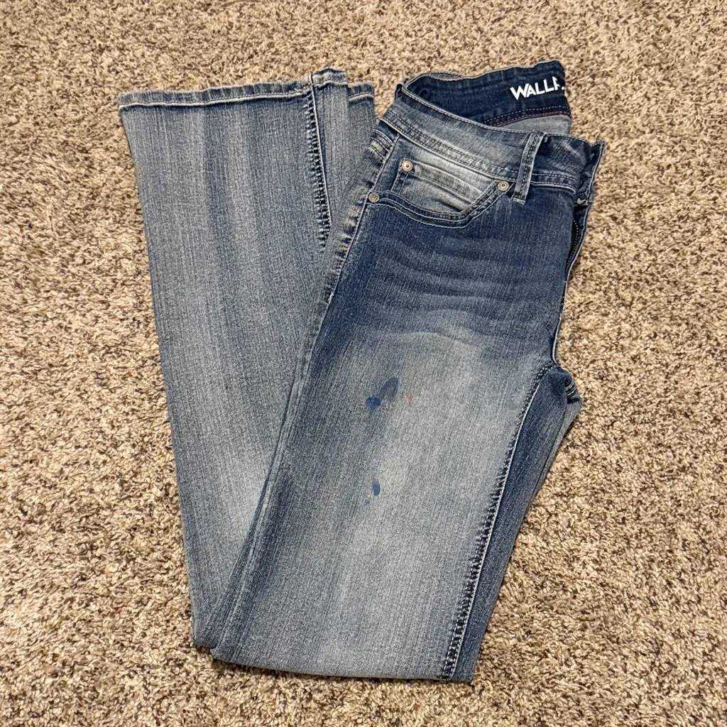 Wallflower Luscious Curvy Fit Bootcut Straight Jeans Size 3 Long Medium Wash Blue - Image 3