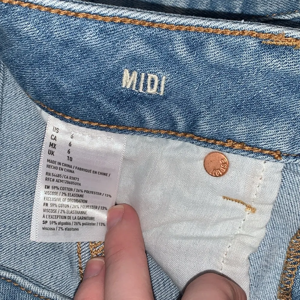 American Eagle  shorts - Image 4