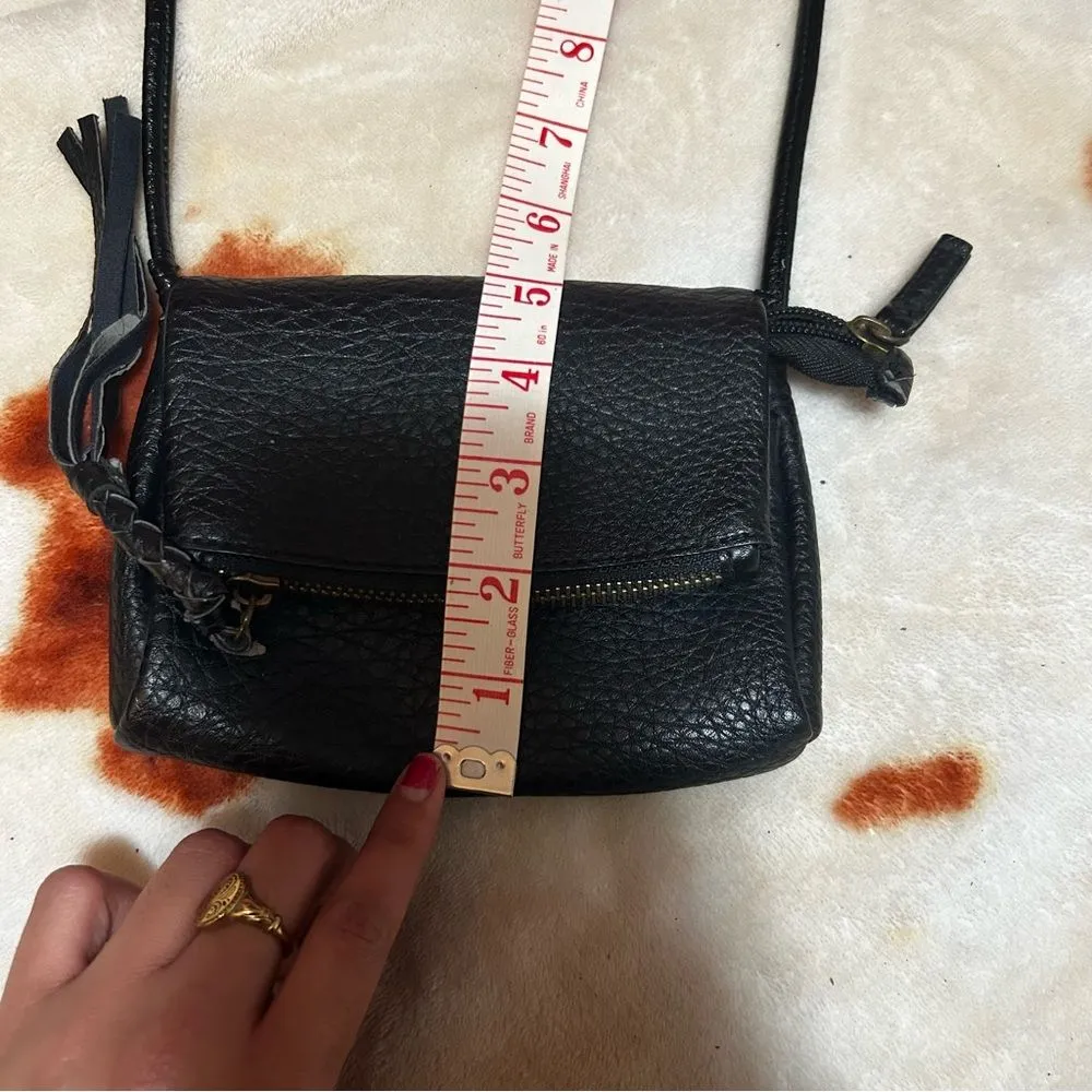 Black Textured Pleather Bag with Zipper Closure - Image 10