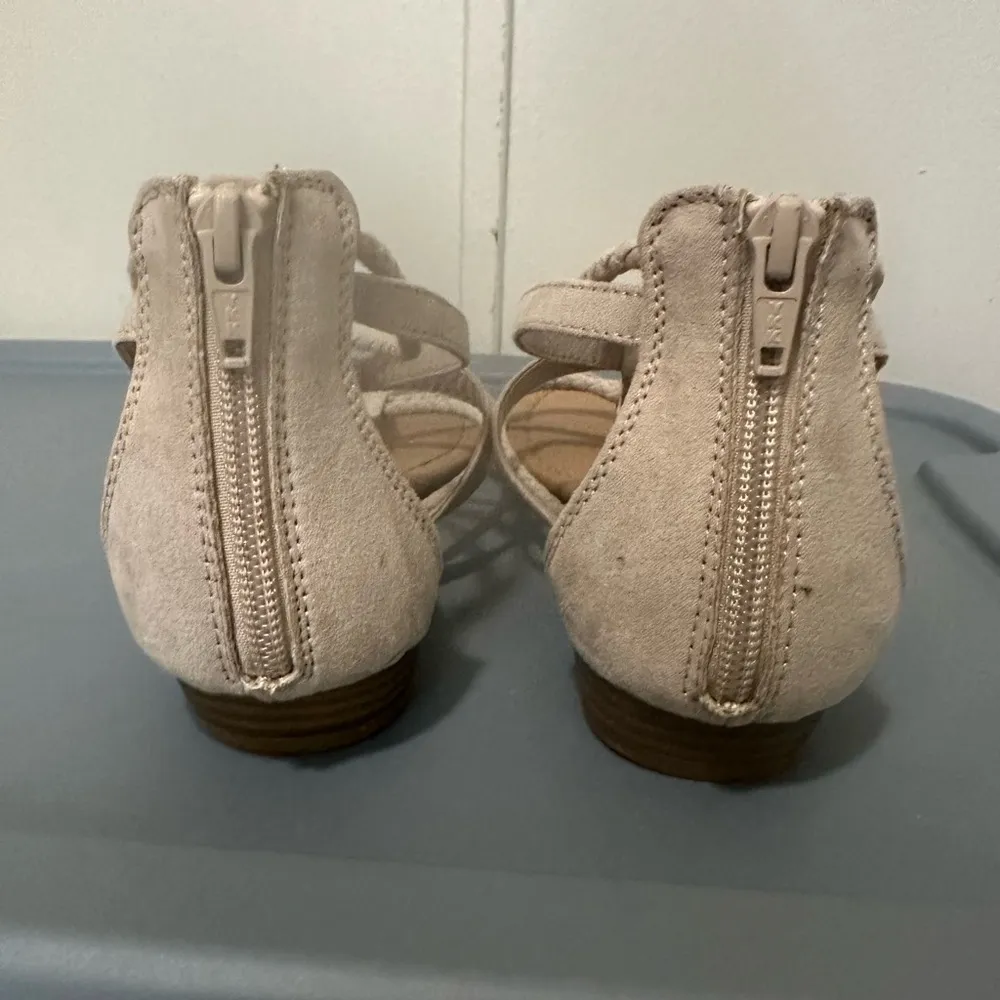 American Eagle Tan Suede Strappy Sandals size 8 - Image 4