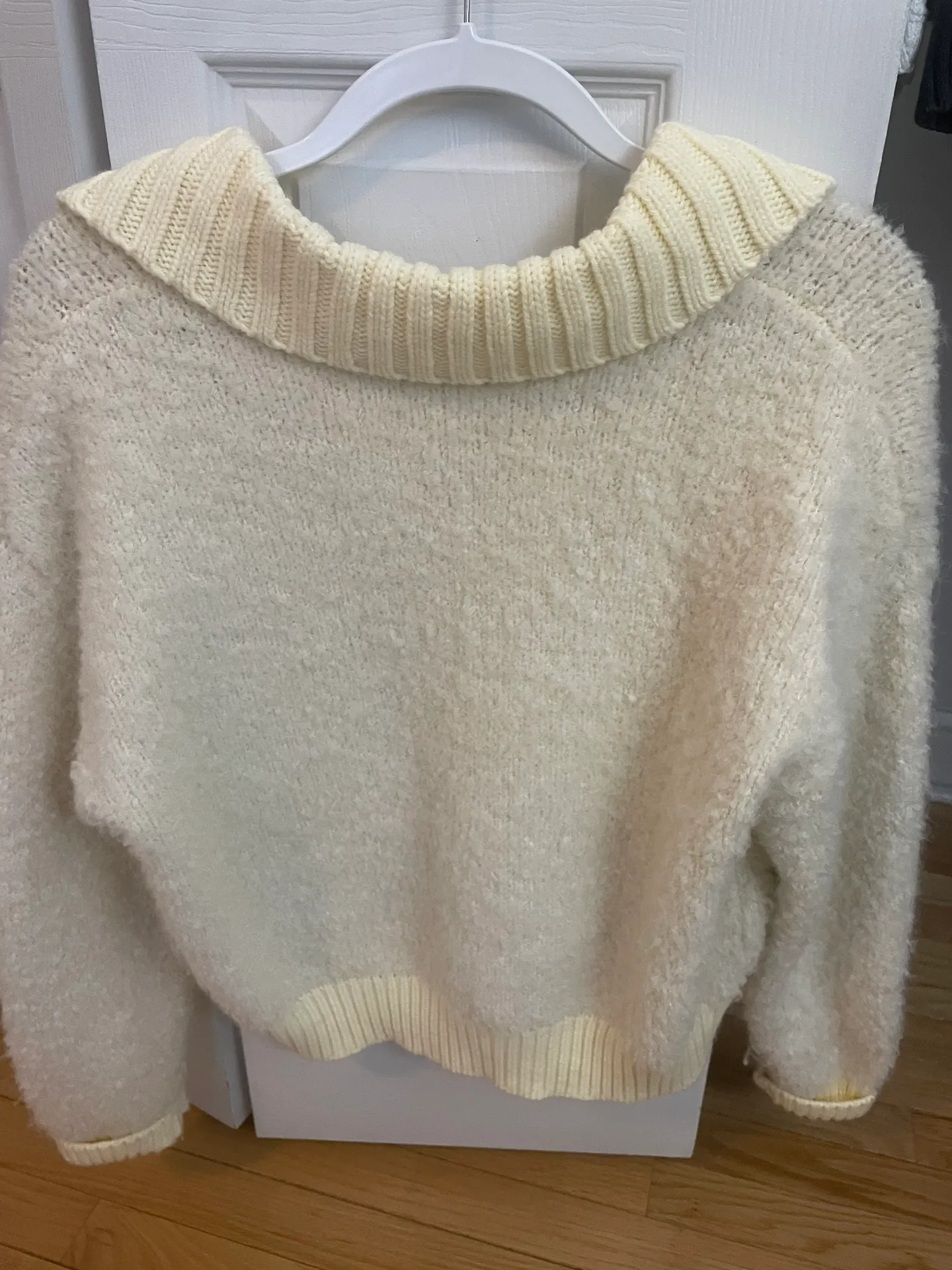 Collared  Sweater - Image 6