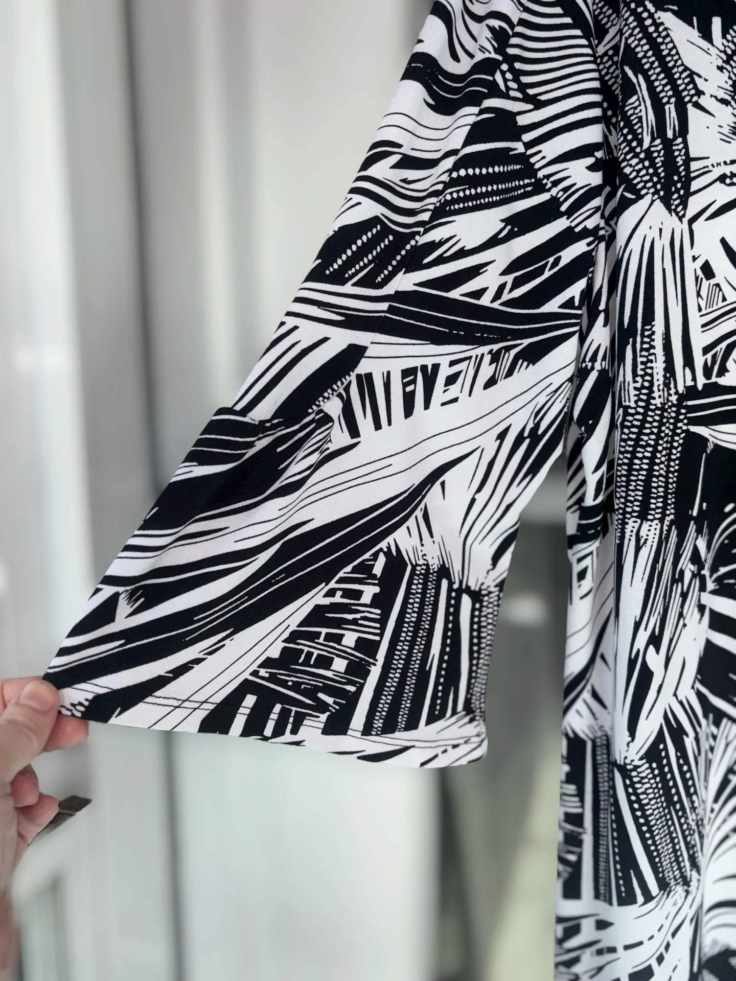 Alexandra & Oak Women's XL Black & White Tropical Boat Neck Bell Sleeved Dress Multiple - Image 4