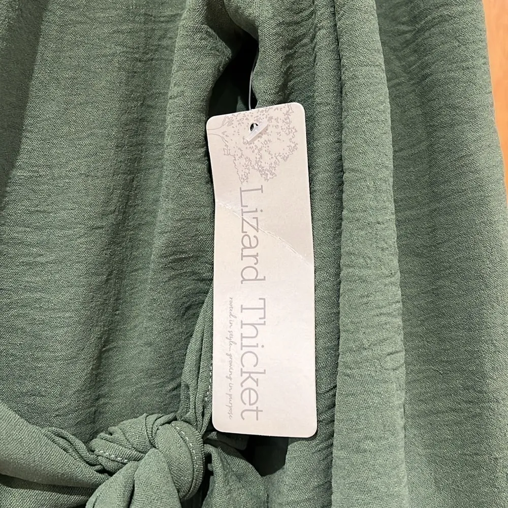 SunLand17 womens flowy green blouse Size L - Image 5