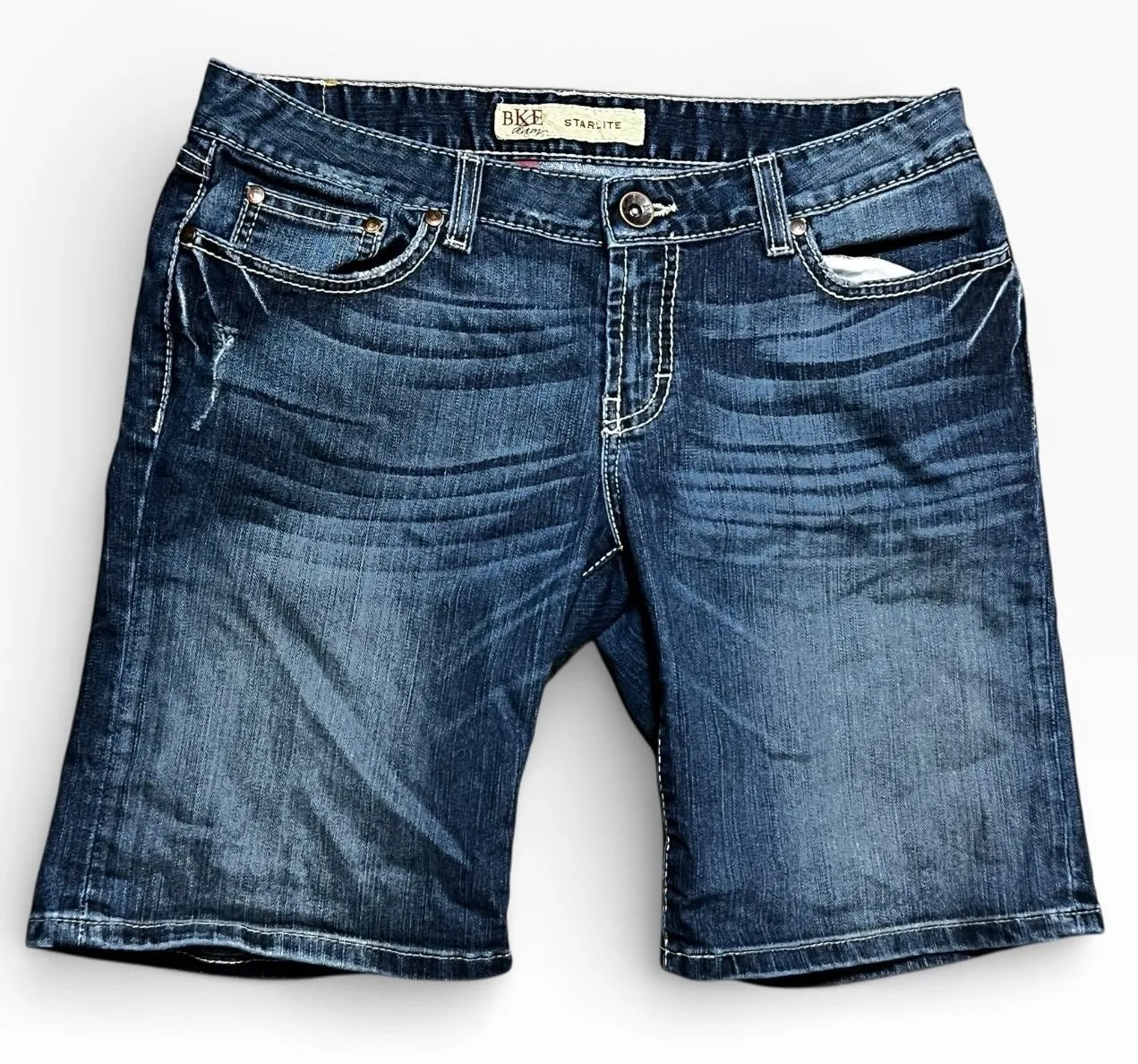 BKE Buckle Denim Starlite Women Bermuda Distressed Shorts Size 31 10"L Stretch - Image 1