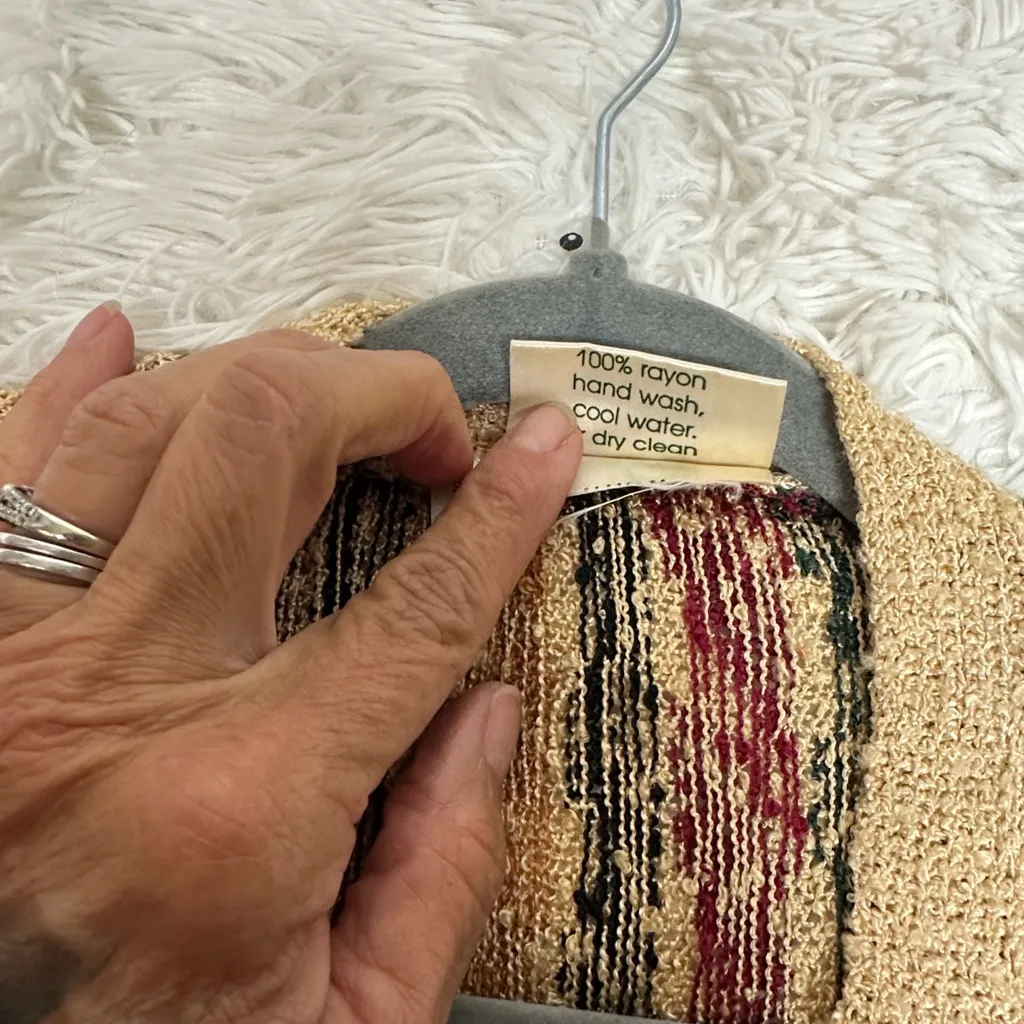 Colorful Knit Vest with Geometric Patterns vintage hand knit Size undefined - Image 7