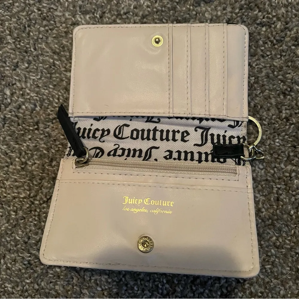 Juicy Couture Black and Gray Card Holder some of the letters are faded - Image 3
