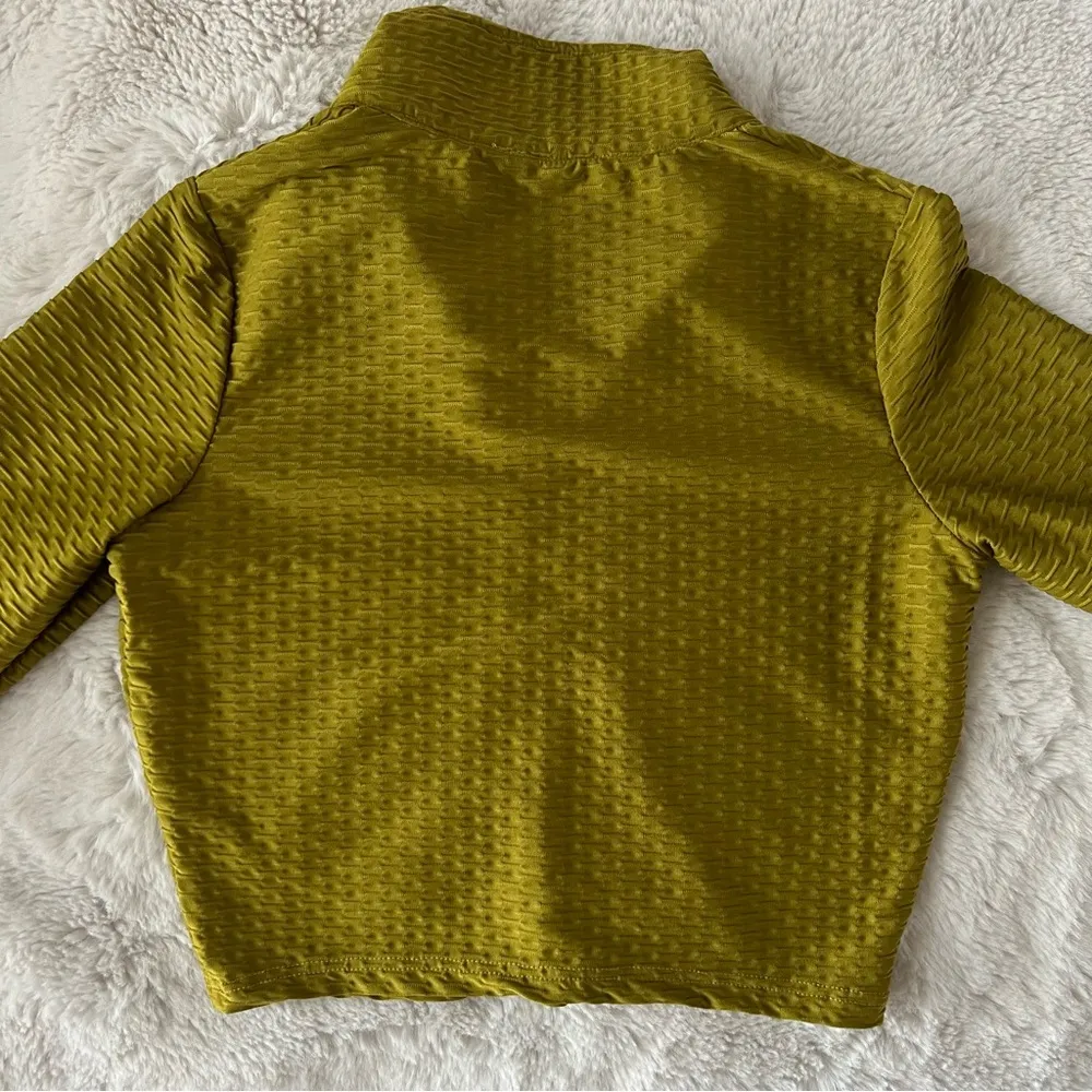Chartreuse Cropped Pullover Buffbunny Permafrost Half Zip Olivia Olive Green Size M - Image 6