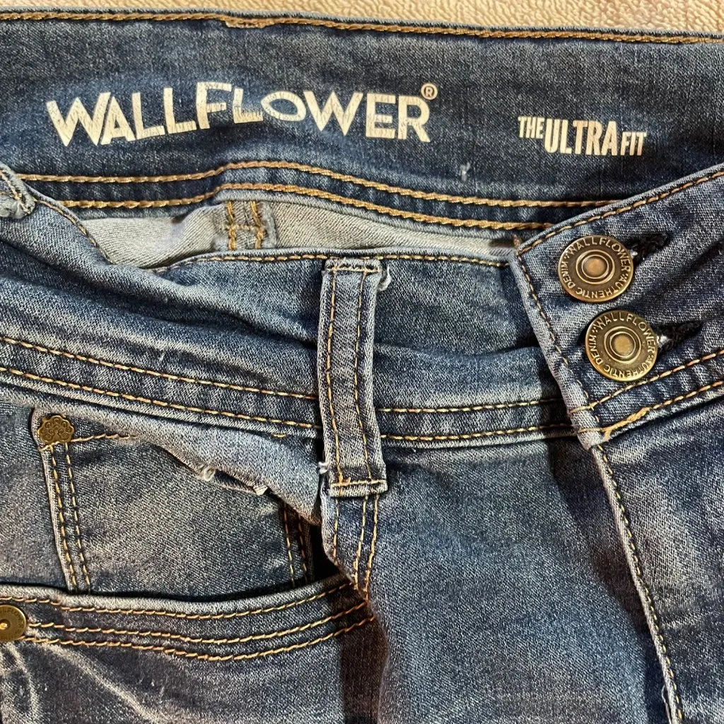 Wallflower Womens Ultra Fit Skinny Denim Blue Jeans Junior Size 3 Regular u - Image 2