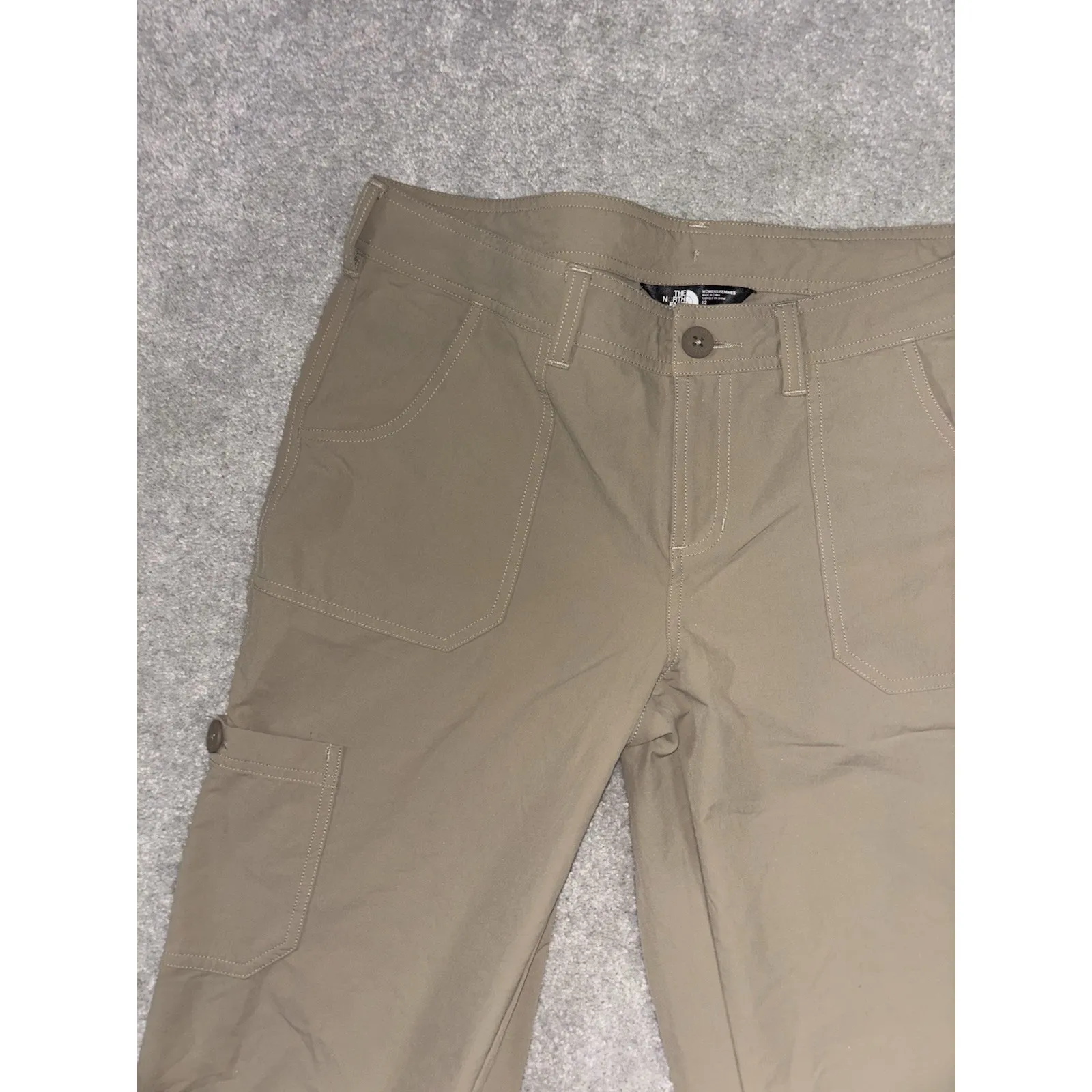 womens beige‎ north face convertible pants nylon size 12 Roll Up - Image 4