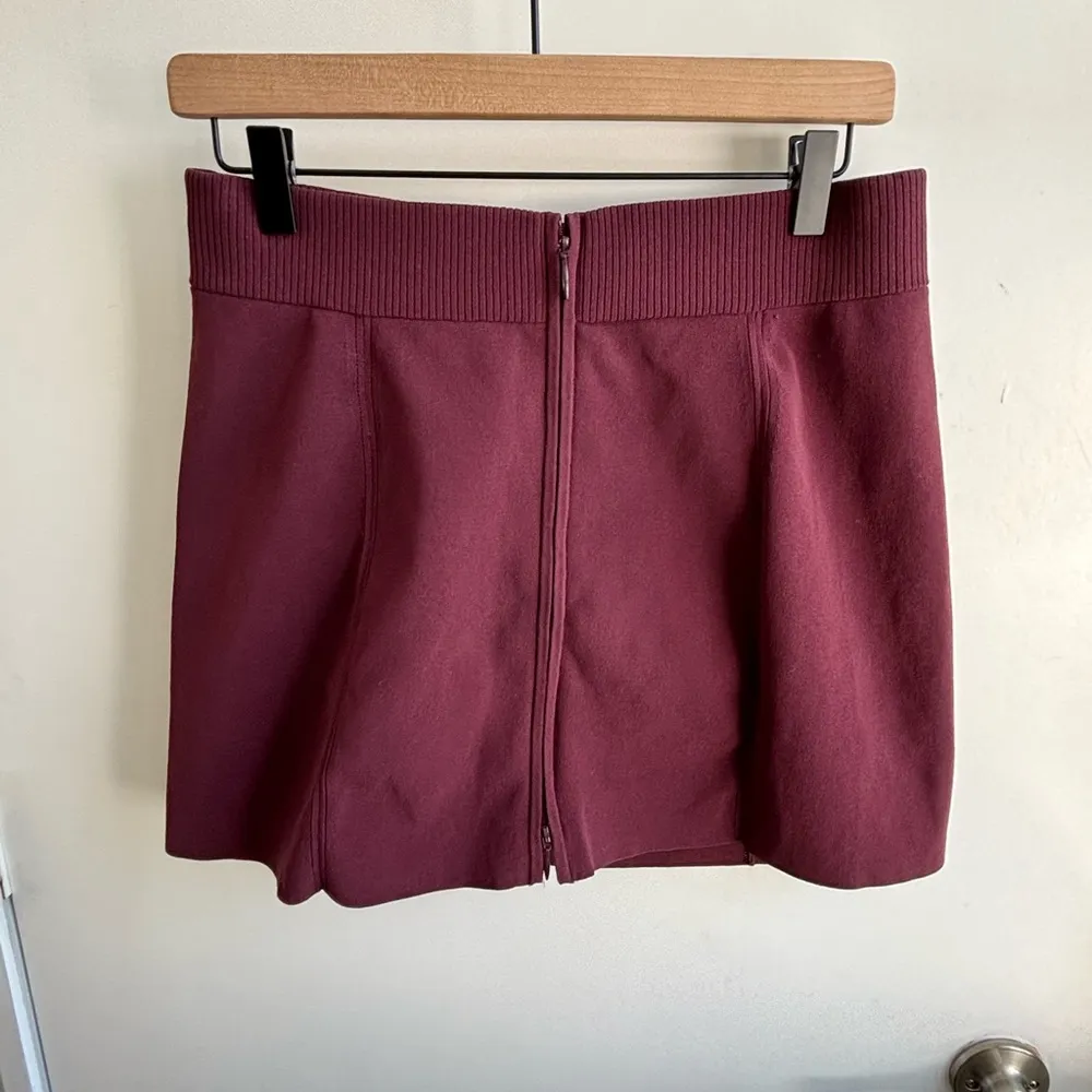 Lululemon Ribbed Knit‎ Mini Skirt medium athleisure streetwear layered staple - Image 2