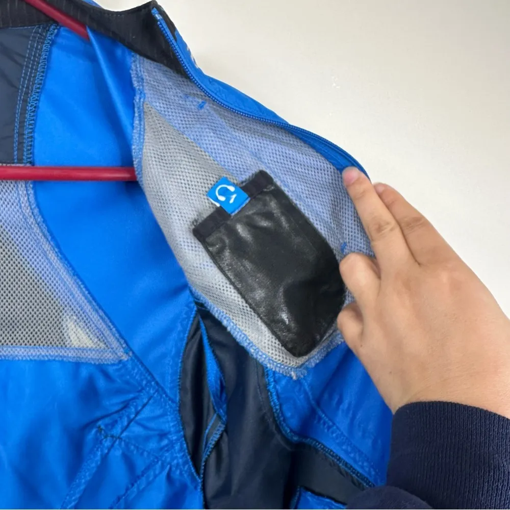 Brooks Infiniti Jacket Womens Small Blue Windbreaker Full Zip Running Outdoors - Image 8