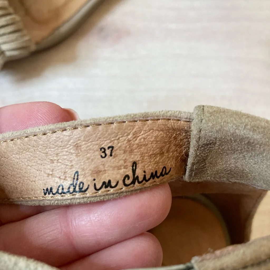 Joie fringe ankle strap sandals. - Image 3