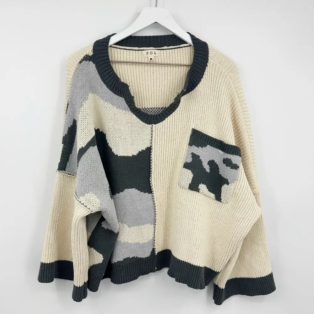POL Camouflage Baggy Boho Oversized Sweater Size Medium Cozy Fall - Image 2