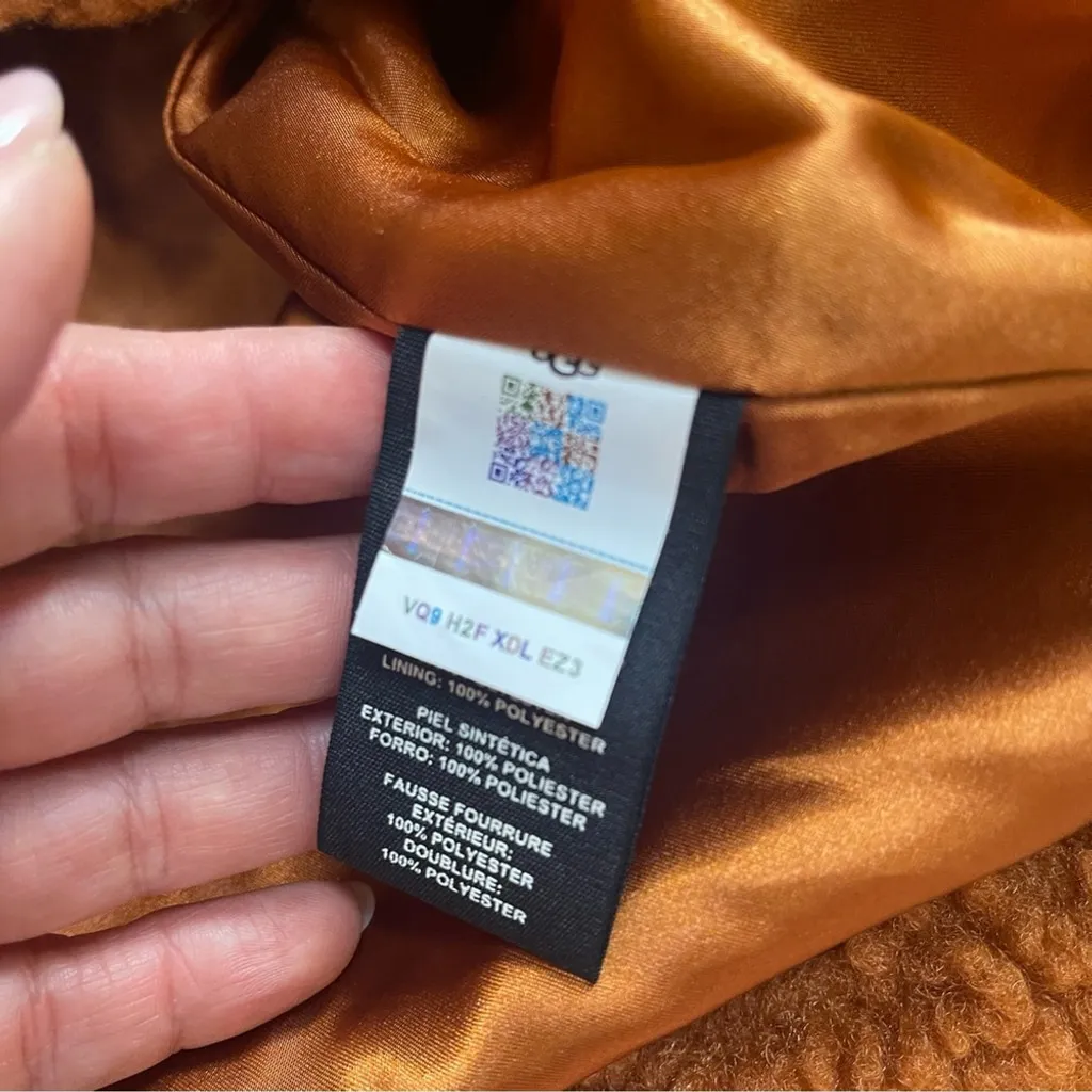 UGG Gertrude Short Teddy Coat in Chestnut Brown Sz Large Soft and cozy - Image 11