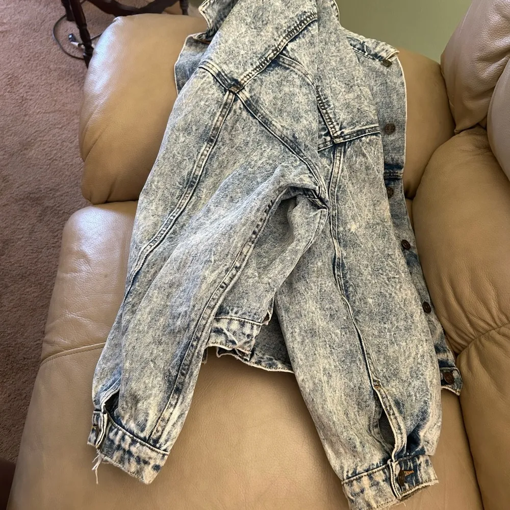 Jacket Rare find! Xtra Large denim jacket. Great shape..canyon river blues - Image 3