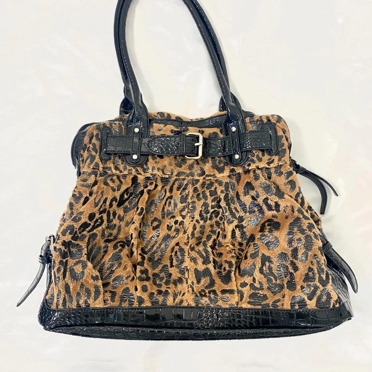 Early 2000's Chunky Fuzzy Faux Fur Leopard Black Patent Trimmed Belted Tote Bag - Image 3