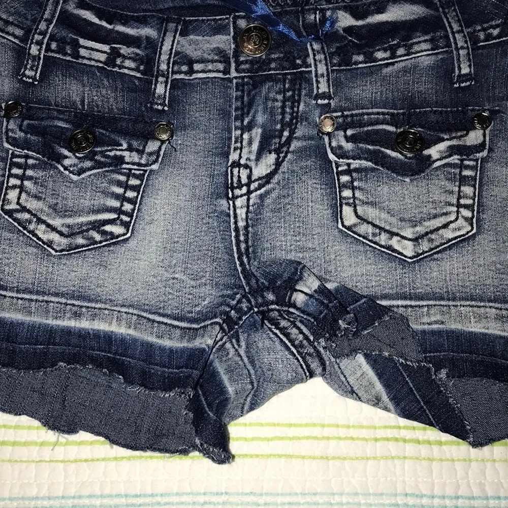 Wallflower Cutoffs W/Scarf Belt 1086 - Image 5