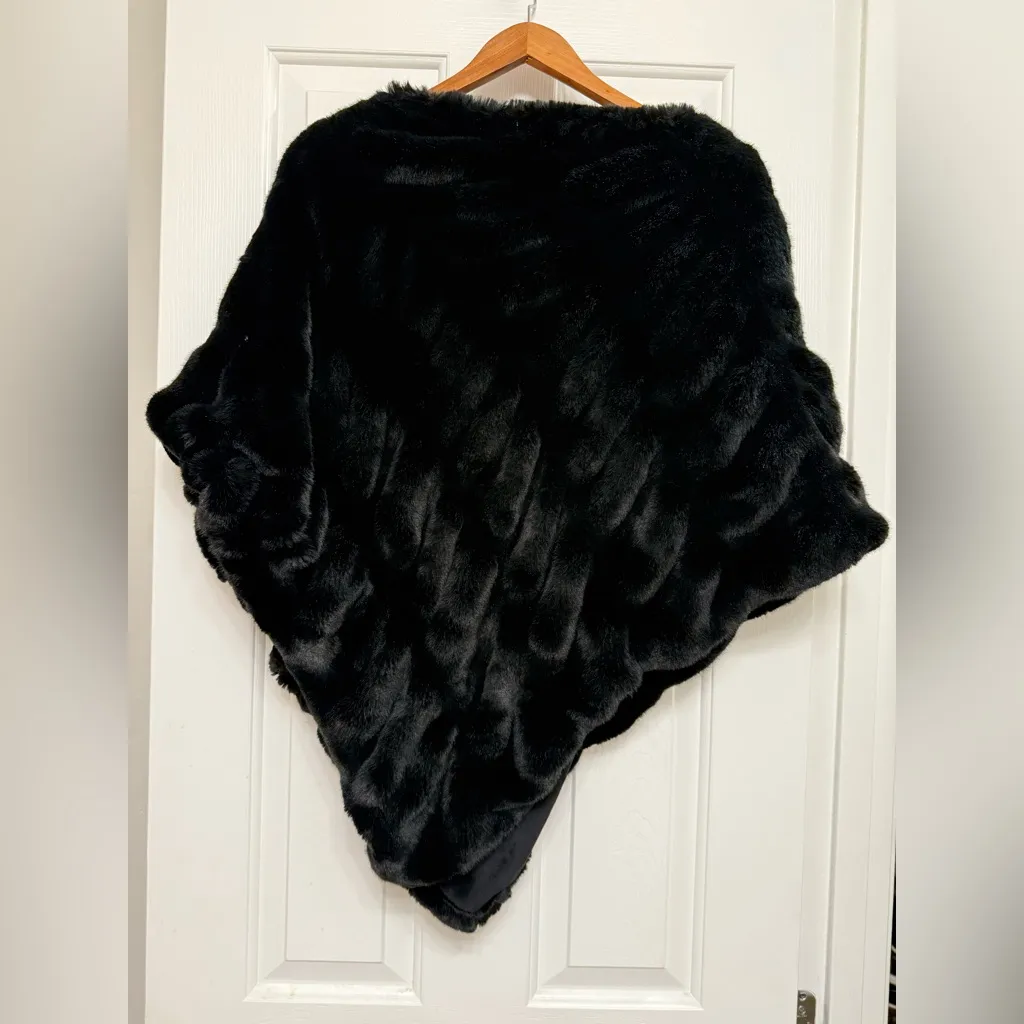 Fabulous Furs Black Textured Shrug – One Size Size undefined - Image 3