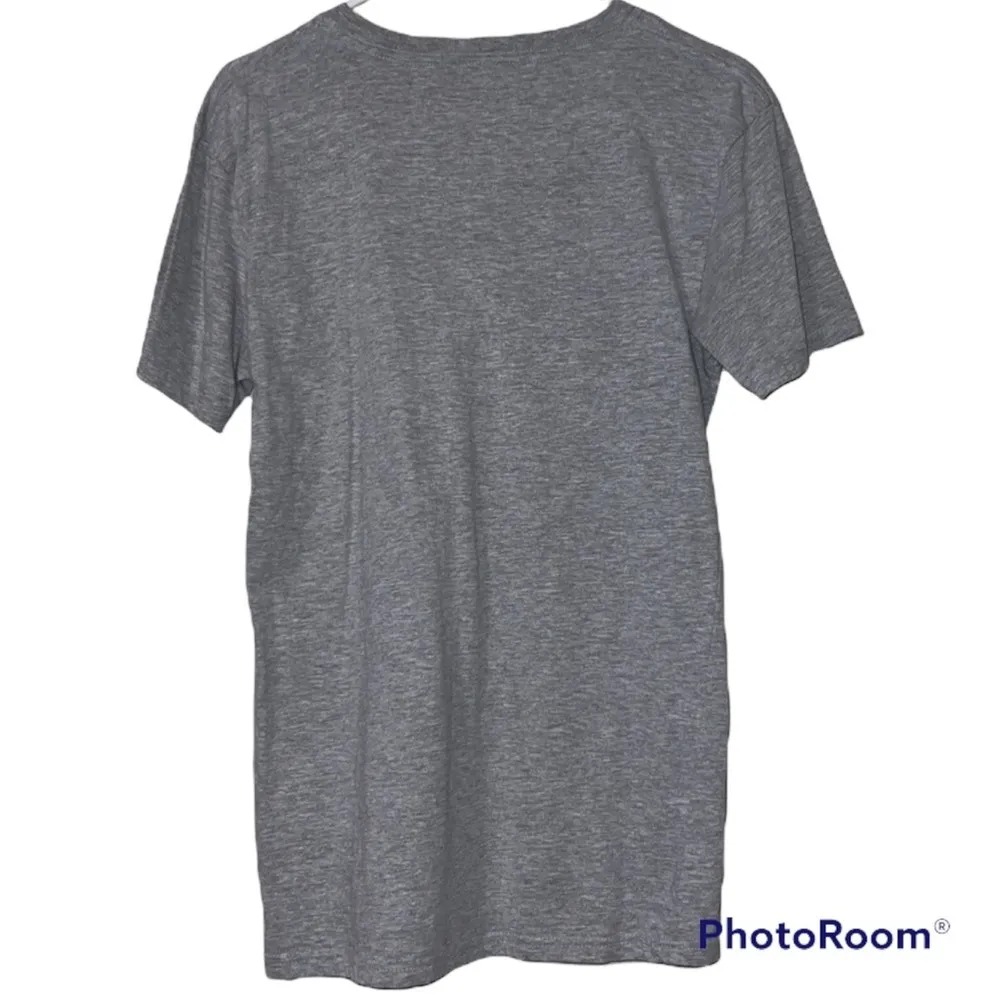 Hobby Lobby gray v neck junior short sleeve tshirt It’s An Anime Thing homemade Size undefined - Image 6