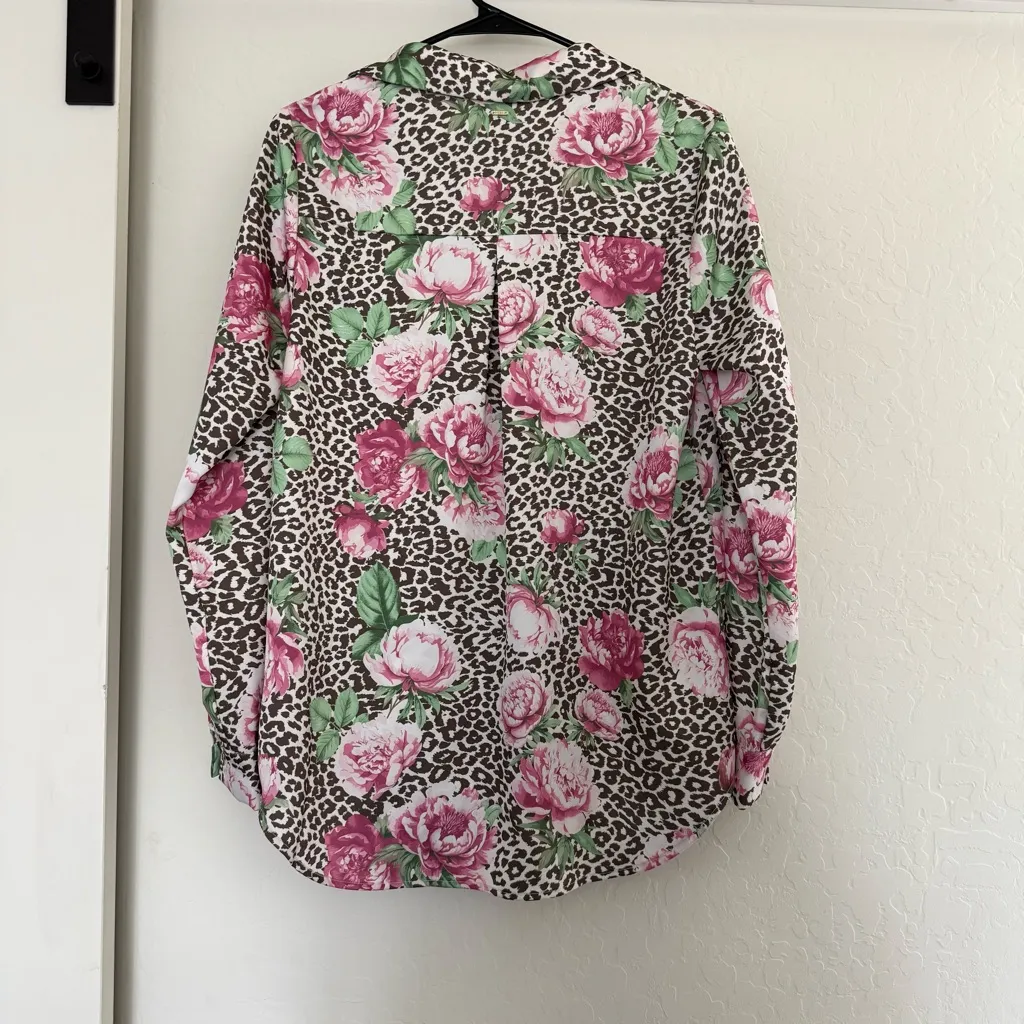 Guess Women’s Vianca Printed Satin Shirt Button Down Leopard Animal Floral Work - Image 4