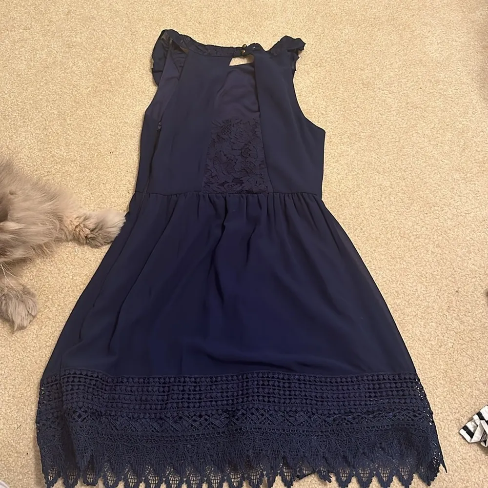Navy Lace Jolt Dress - Image 3