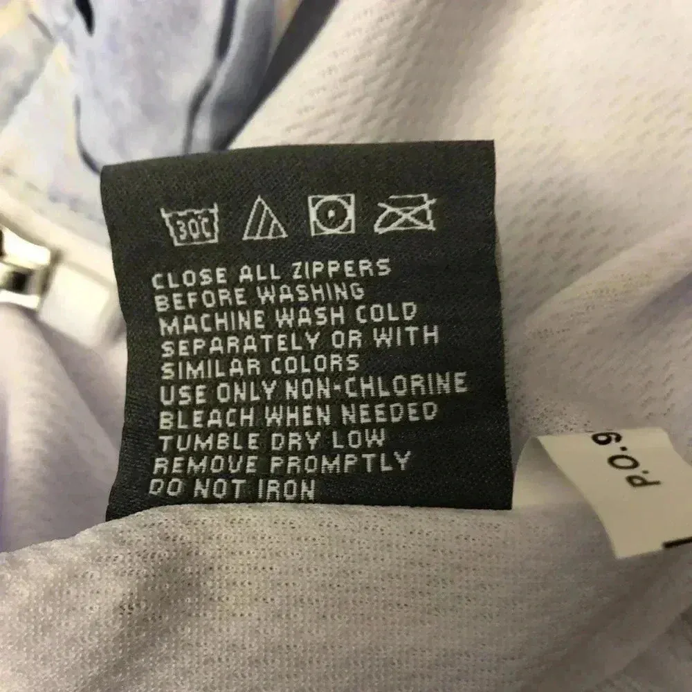 NWT New Balance Women’s Lightweight Windbreaker - Image 10