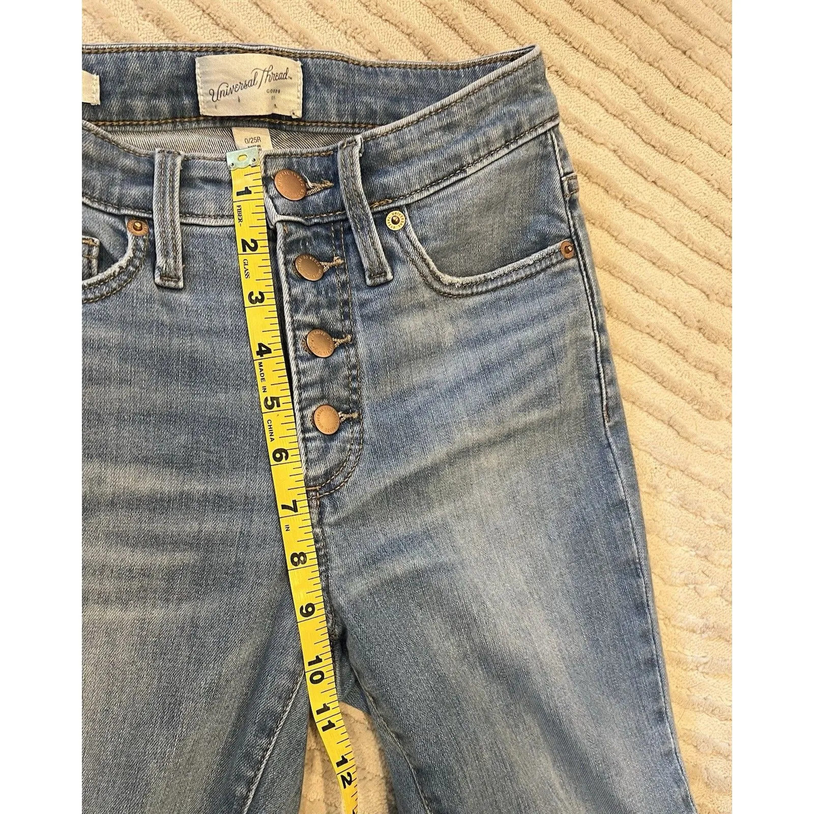 Universal Thread Women’s High Rise Distressed Skinny Button Fly Jeans Size 0/25R - Image 4