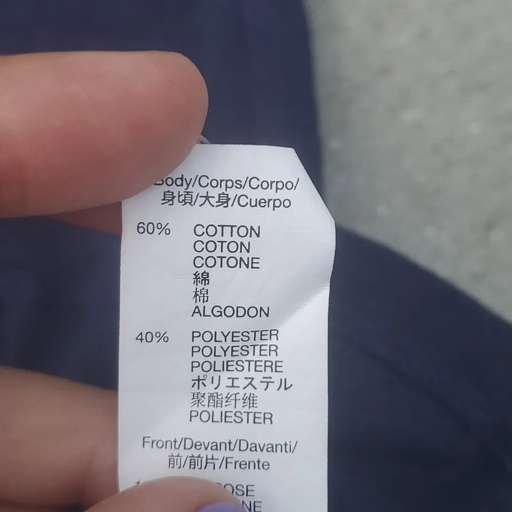 Gap V-Neck Panel Short Sleeve Tee - Image 11