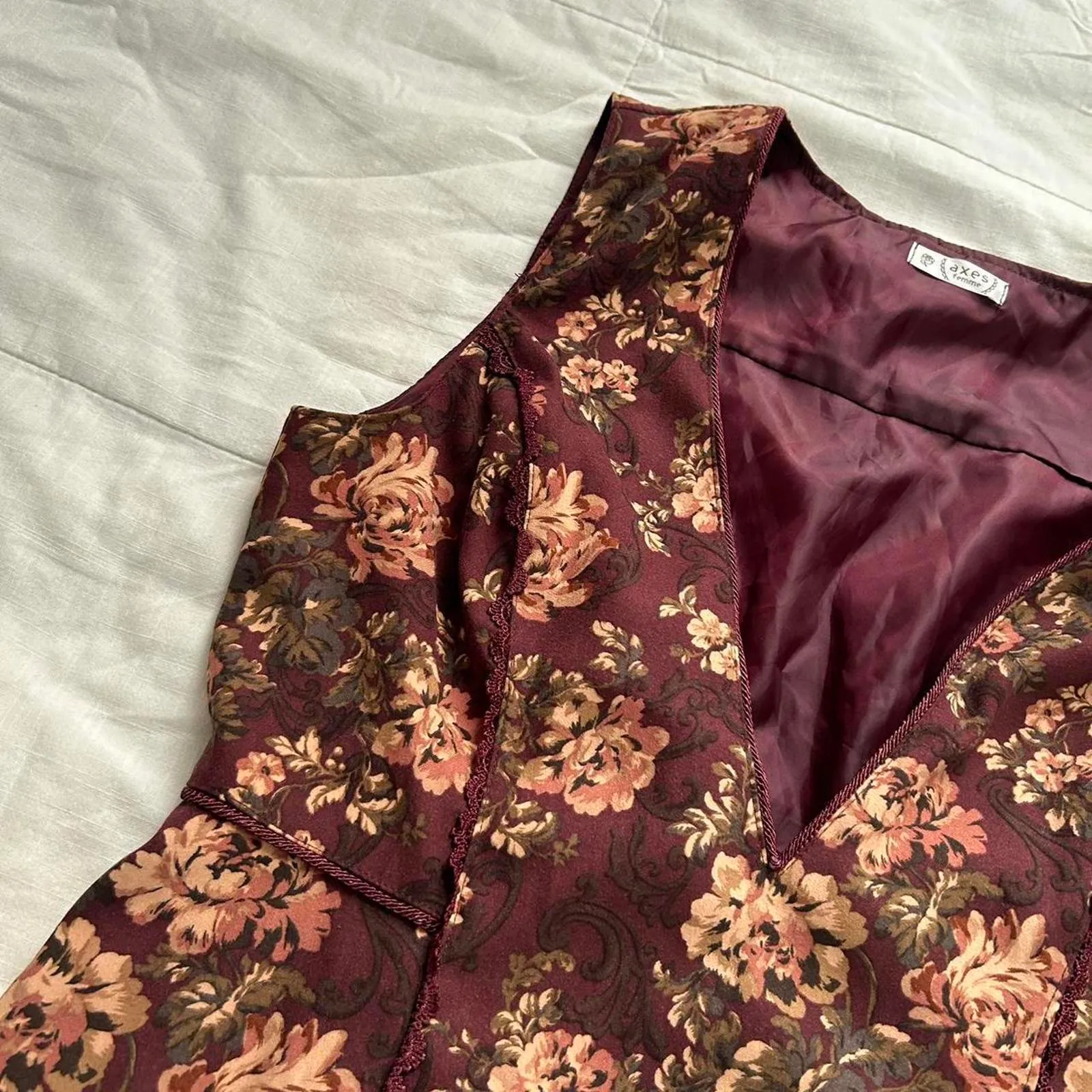 Axes Femme Burgundy floral print sleeveless deep v neckline dress sz medium Brown - Image 4