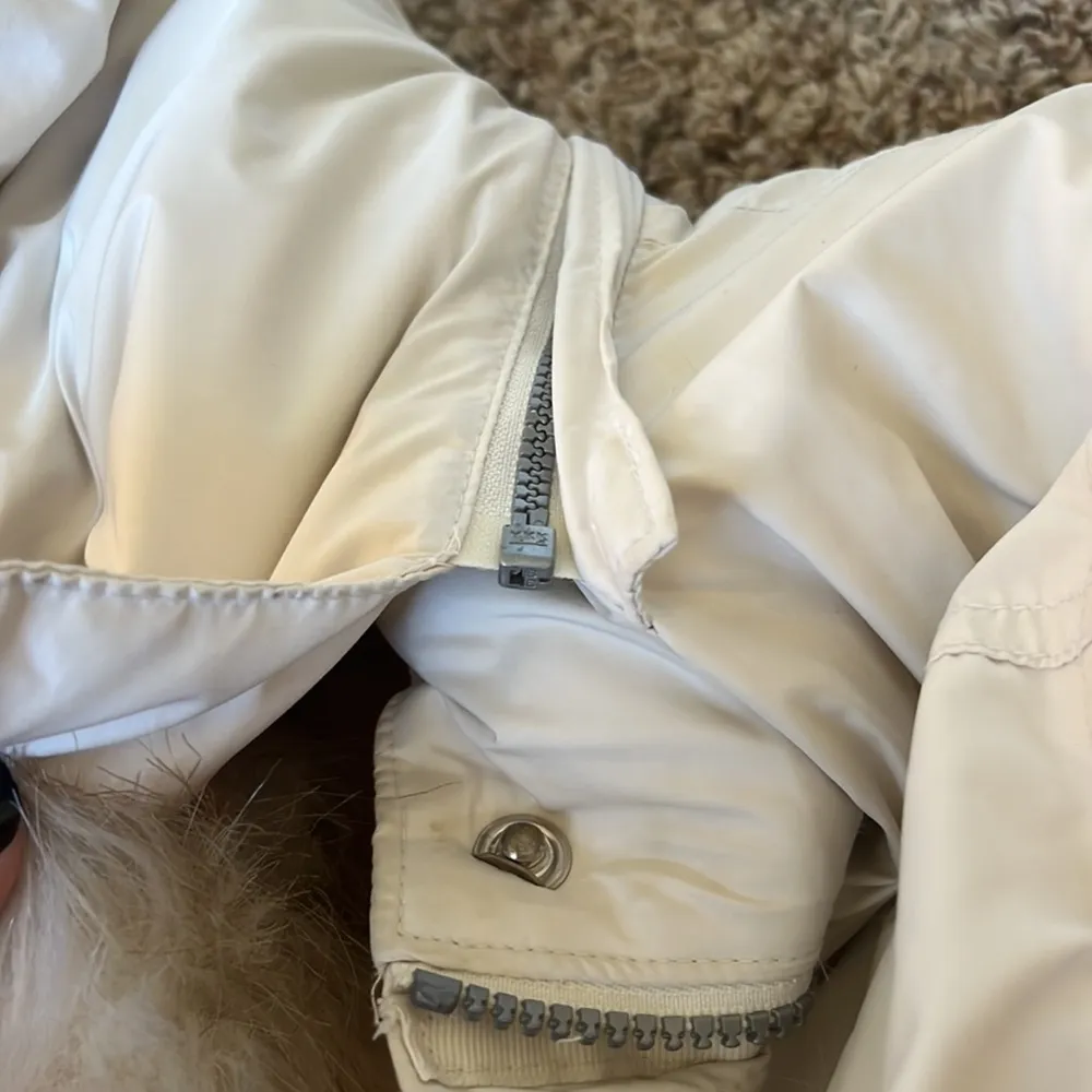 Gap Women’s winter coat - Image 7