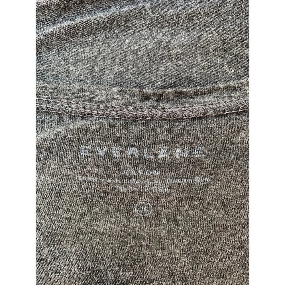 💗 Everlane solid gray tank top - Image 4