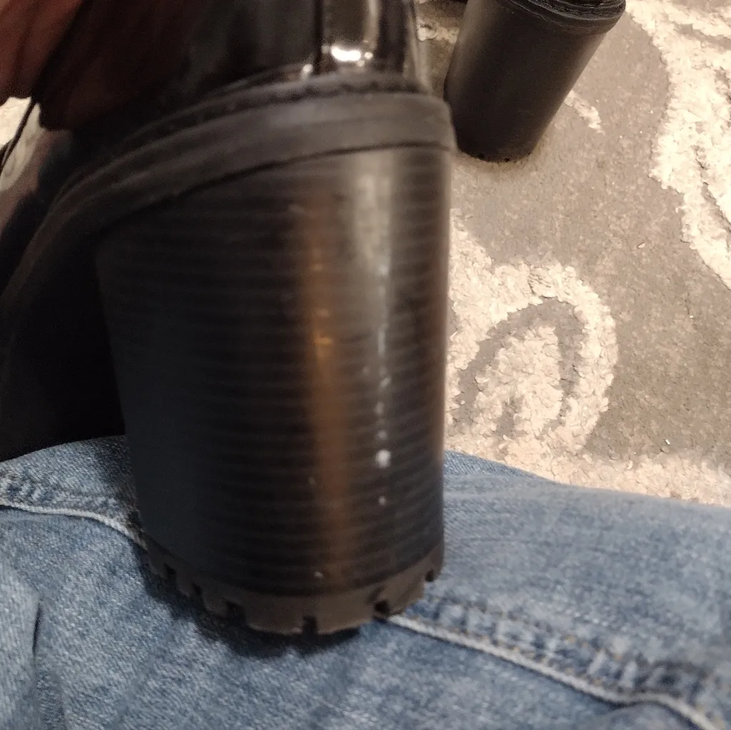 Madden Girl Cassidy Black Platform Loafers - Image 5