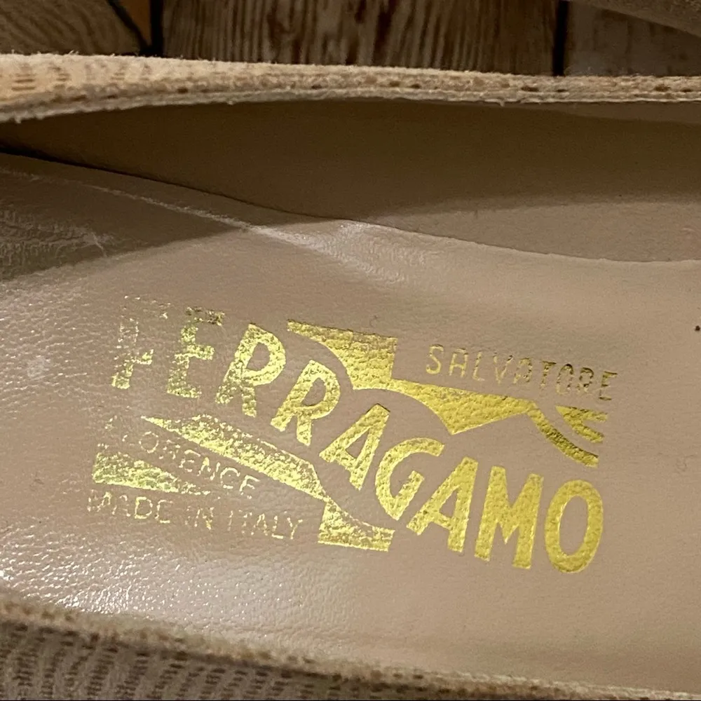 SALVATORE FERRAGAMO Nude Beige Textured Leather Low Heel Pumps Size 8 AAAA - Image 13