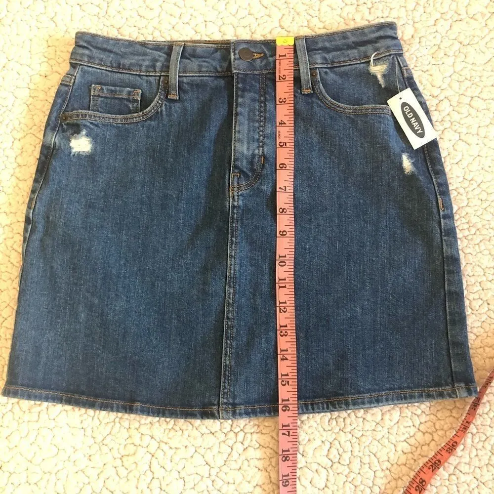 Old Navy Women’s High Waisted Distressed Jean Skirt Size 4 - Image 6