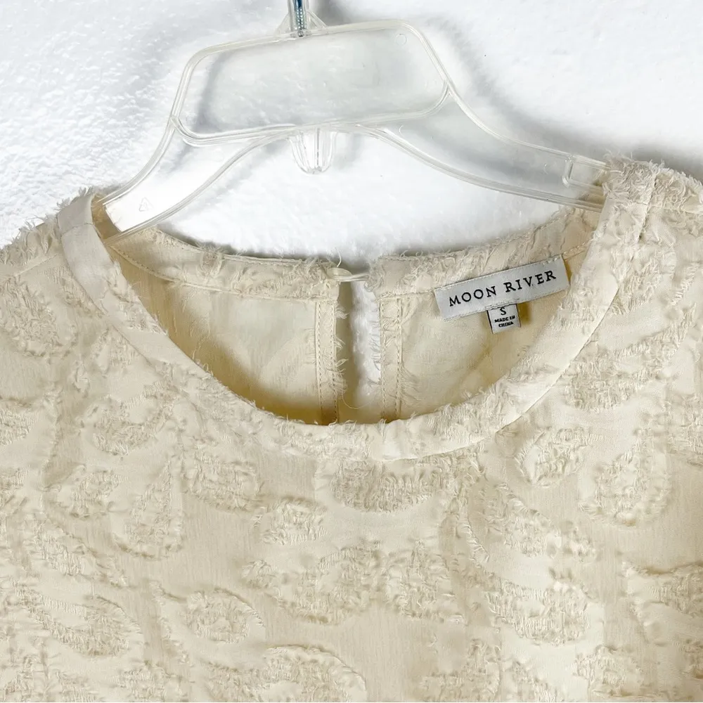 MOON RIVER Cream Crop Raised Polka Dots Lace Trim Sheer Long Sleeves Top Small - Image 9