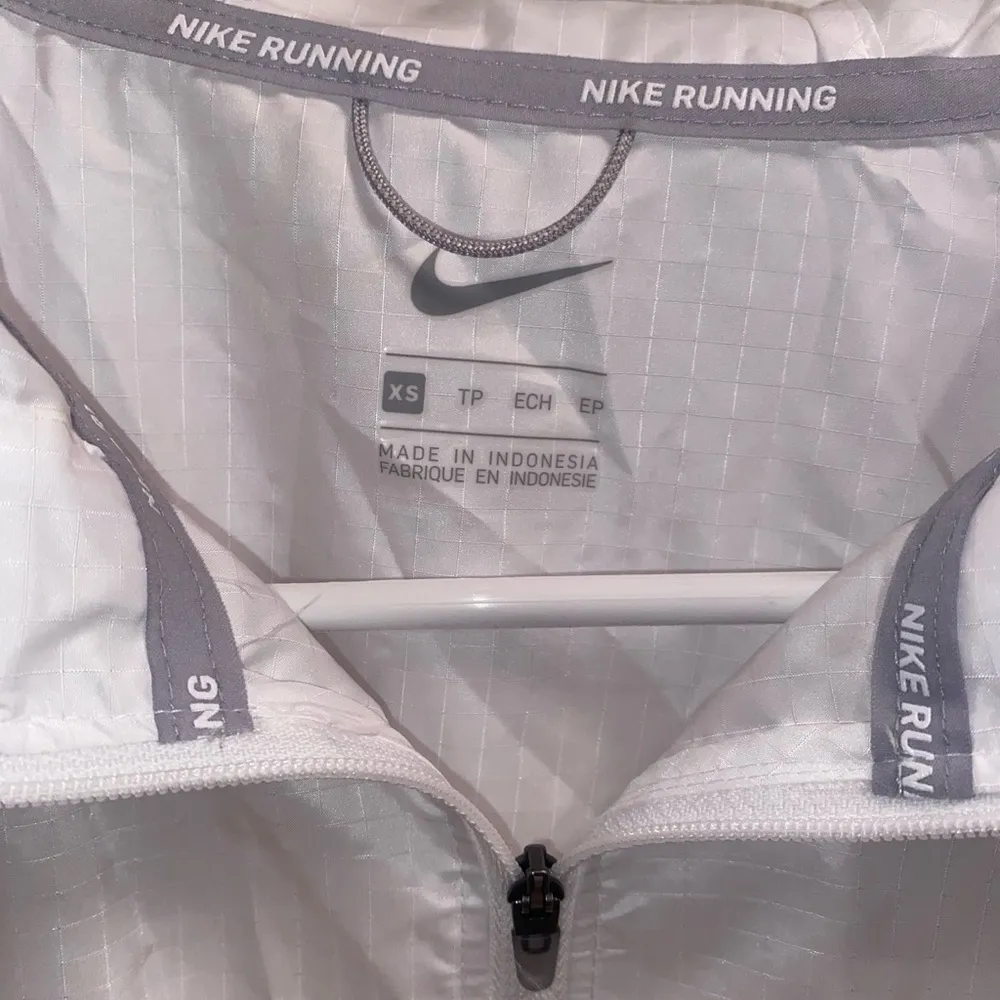 Like New Nike Essential Running Jacket! - Image 8