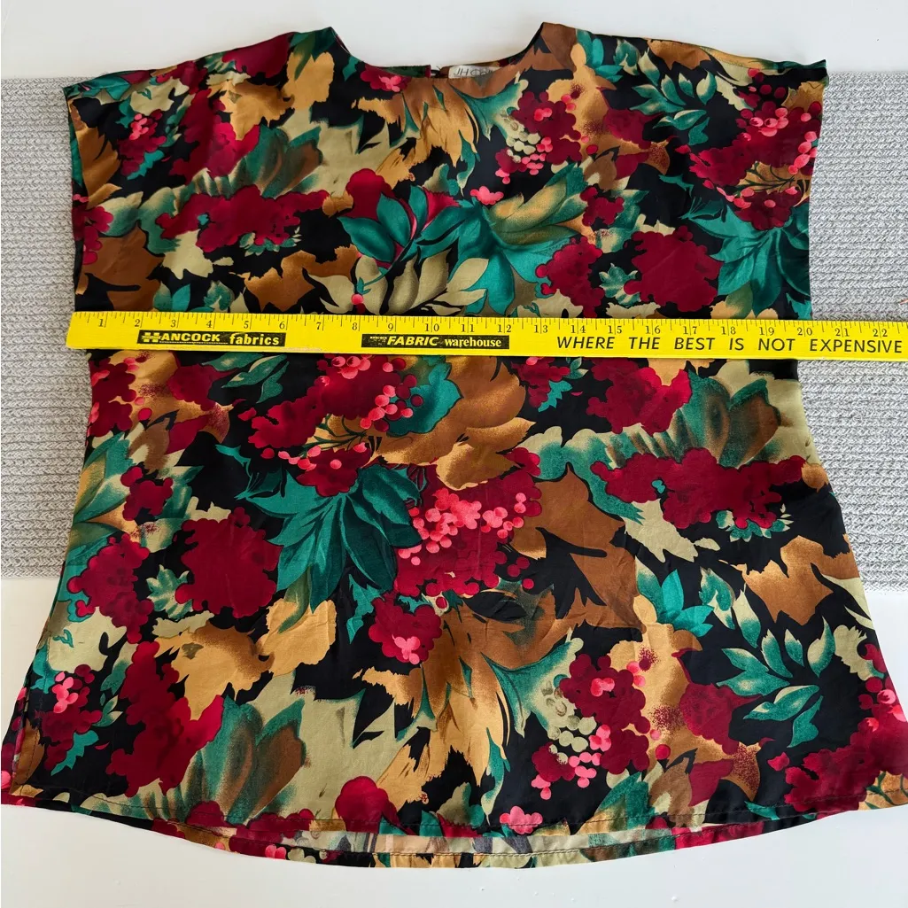 Vintage JH Collectibles Petite Colorful Silk Short Sleeve Shell Blouse Top Sz 8 Red - Image 5