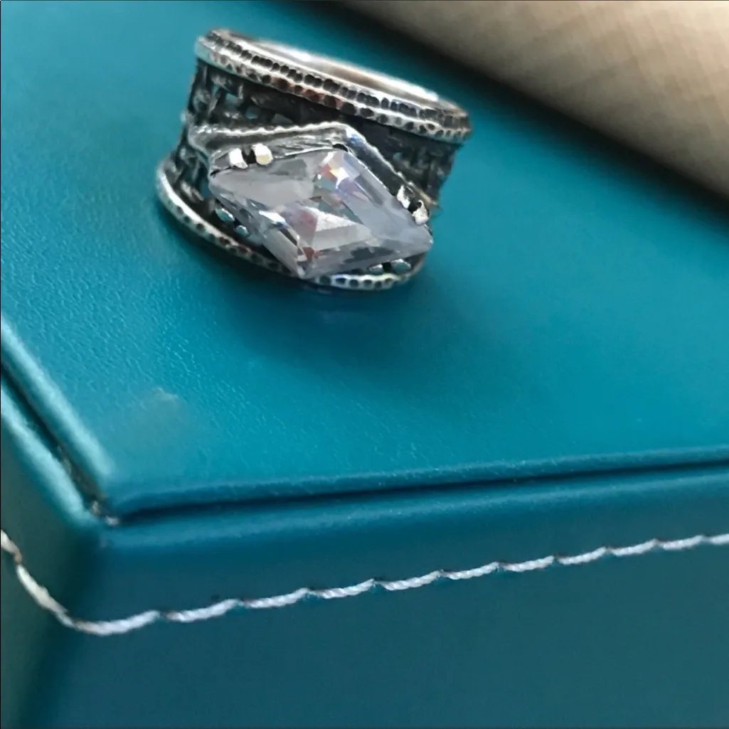 Silpada Zirconia Sterling Silver Ring Size 5 - Image 4