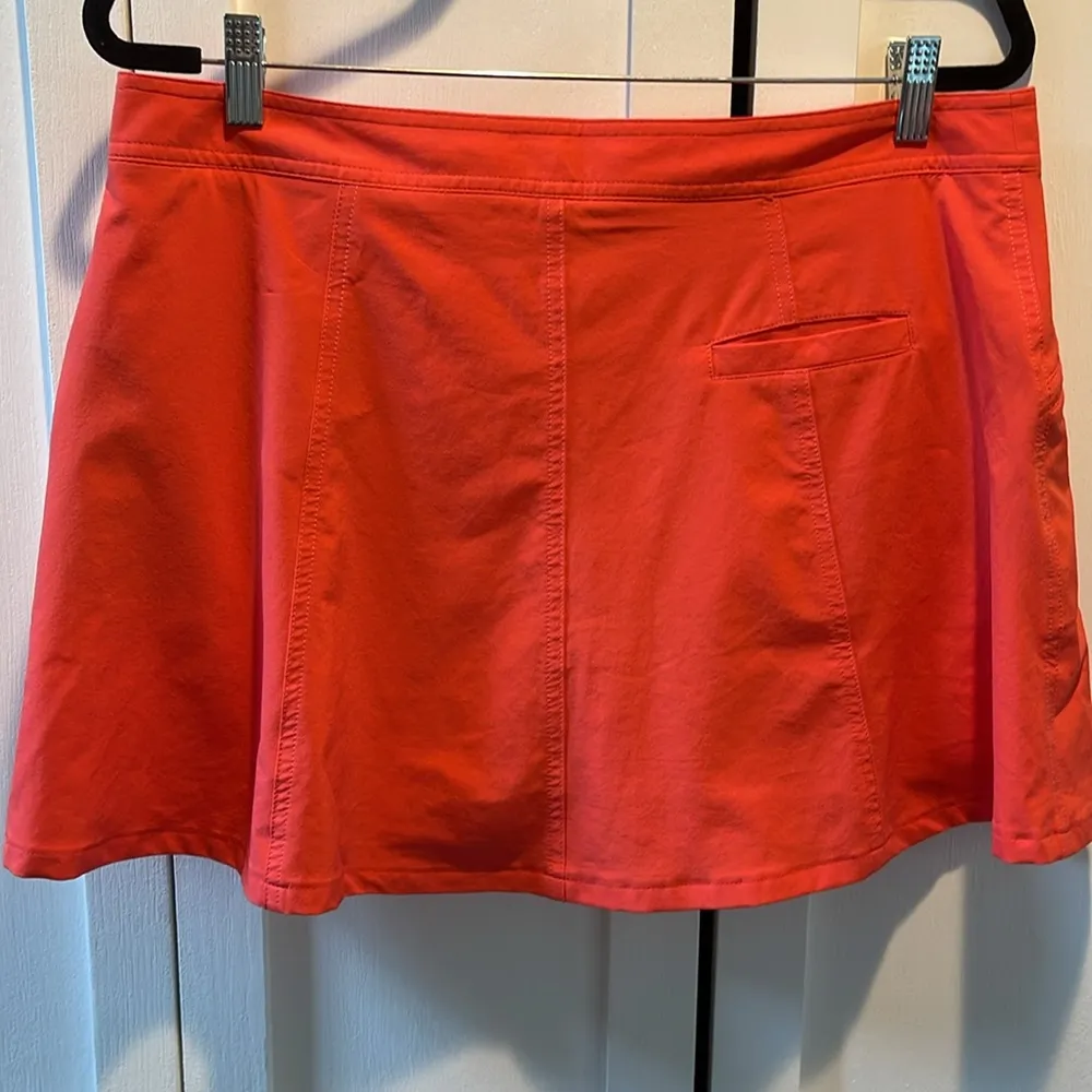 Title Nine Coral Skort with Front Zipper Pockets Size 12 - Image 2